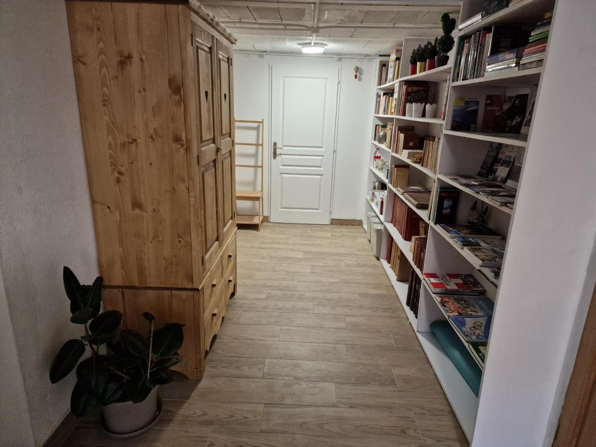 Studio Bellevue Appart Independant Renove 2024 Piscine Parking Proche Centre Annecy Poisy Bagian luar foto